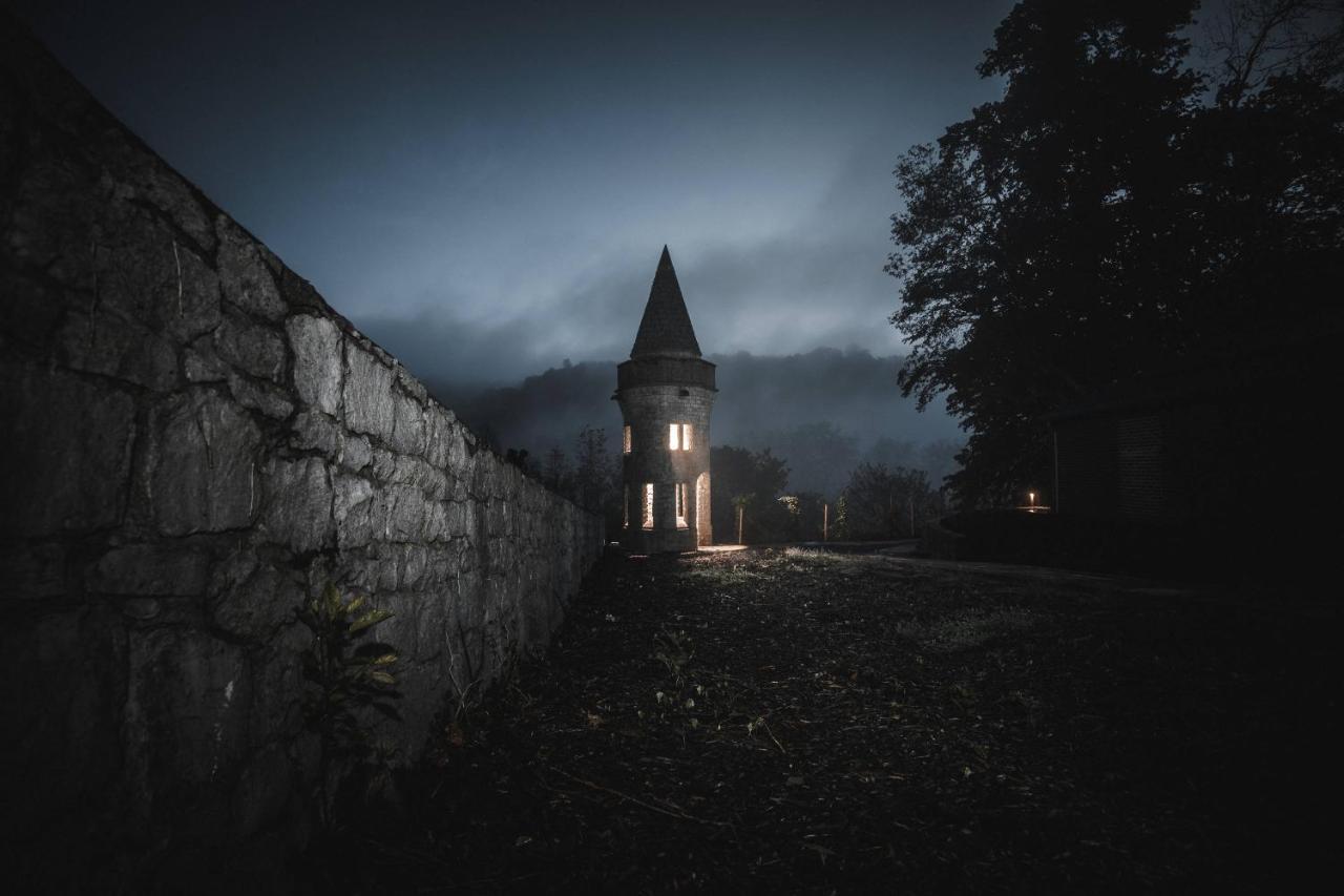 Gite De La Tour - Dinant Evasion エクステリア 写真