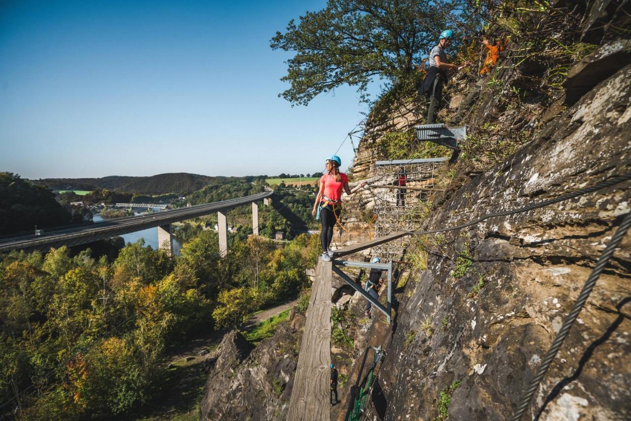 Gite De La Tour - Dinant Evasion エクステリア 写真